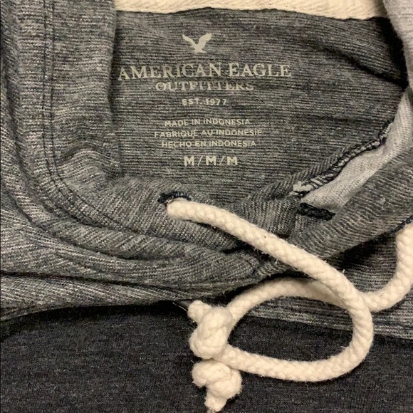 American Eagle Sweatshirt - Picture 3 of 4